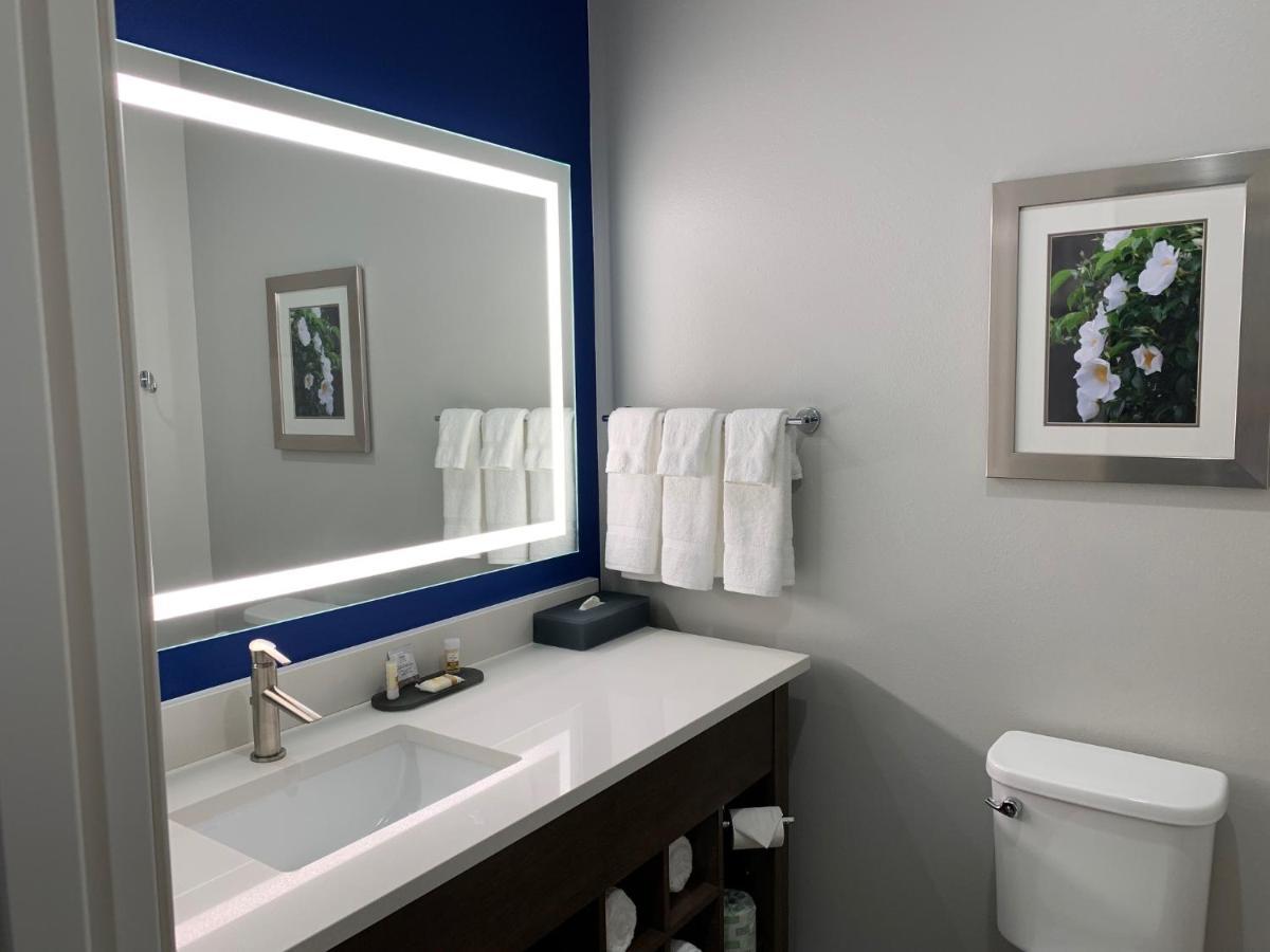 La Quinta Inn & Suites By Wyndham Тифтон Экстерьер фото