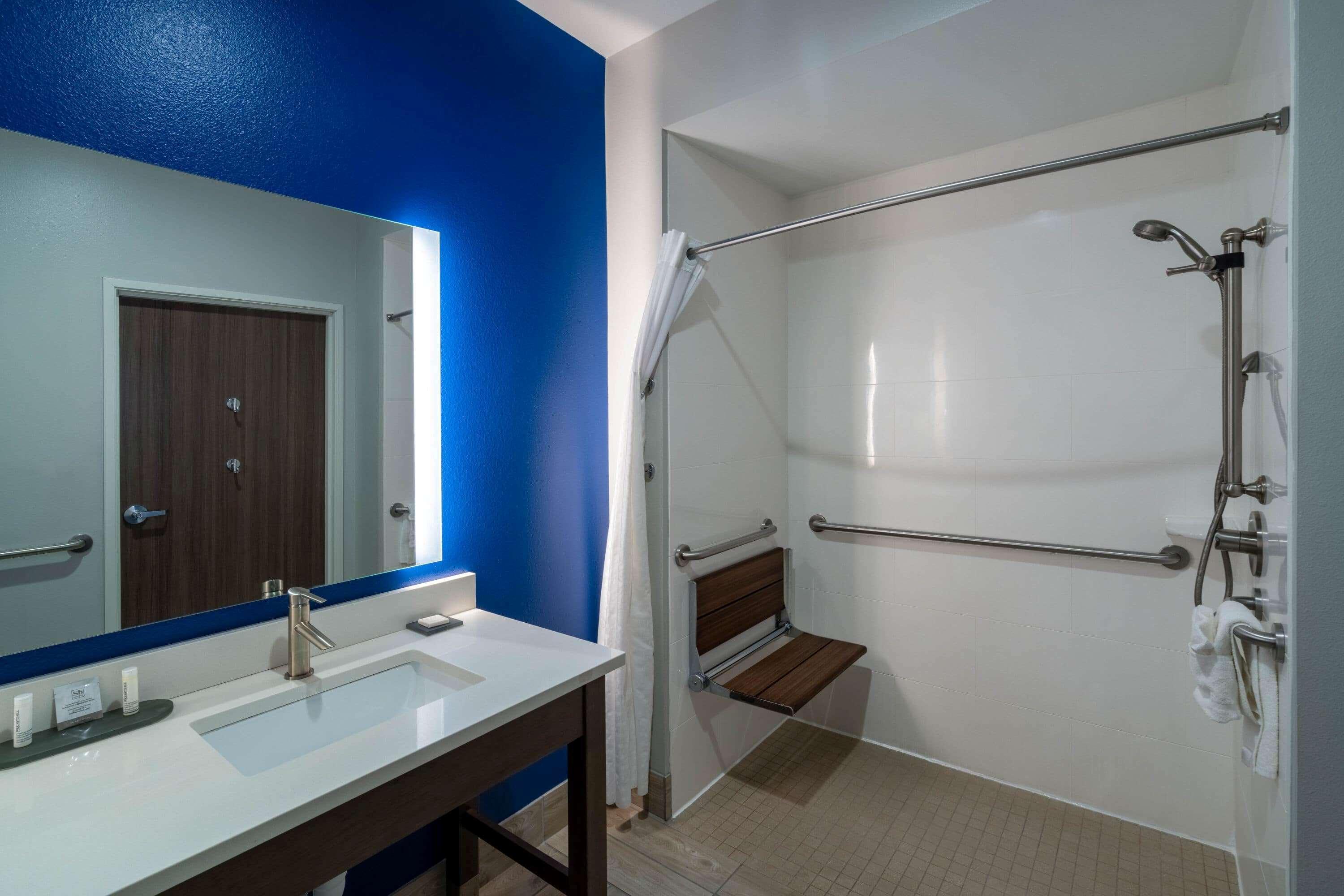 La Quinta Inn & Suites By Wyndham Тифтон Экстерьер фото