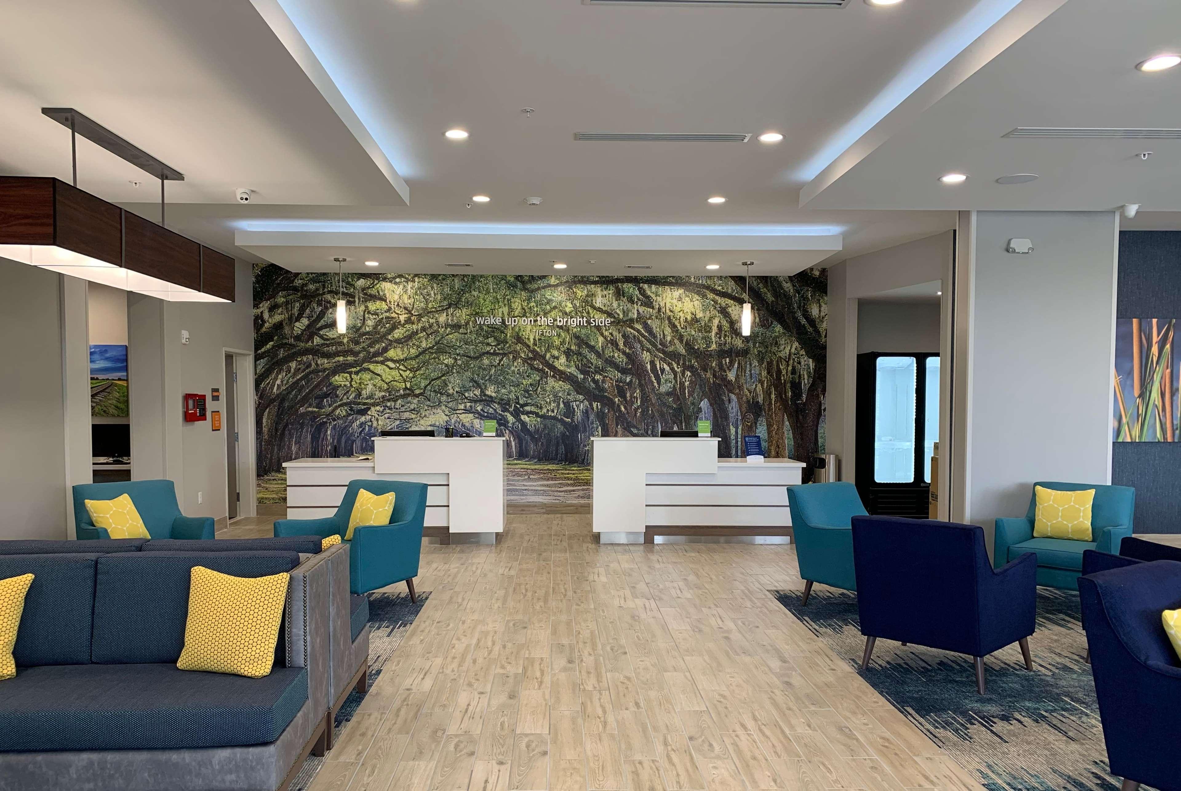 La Quinta Inn & Suites By Wyndham Тифтон Экстерьер фото