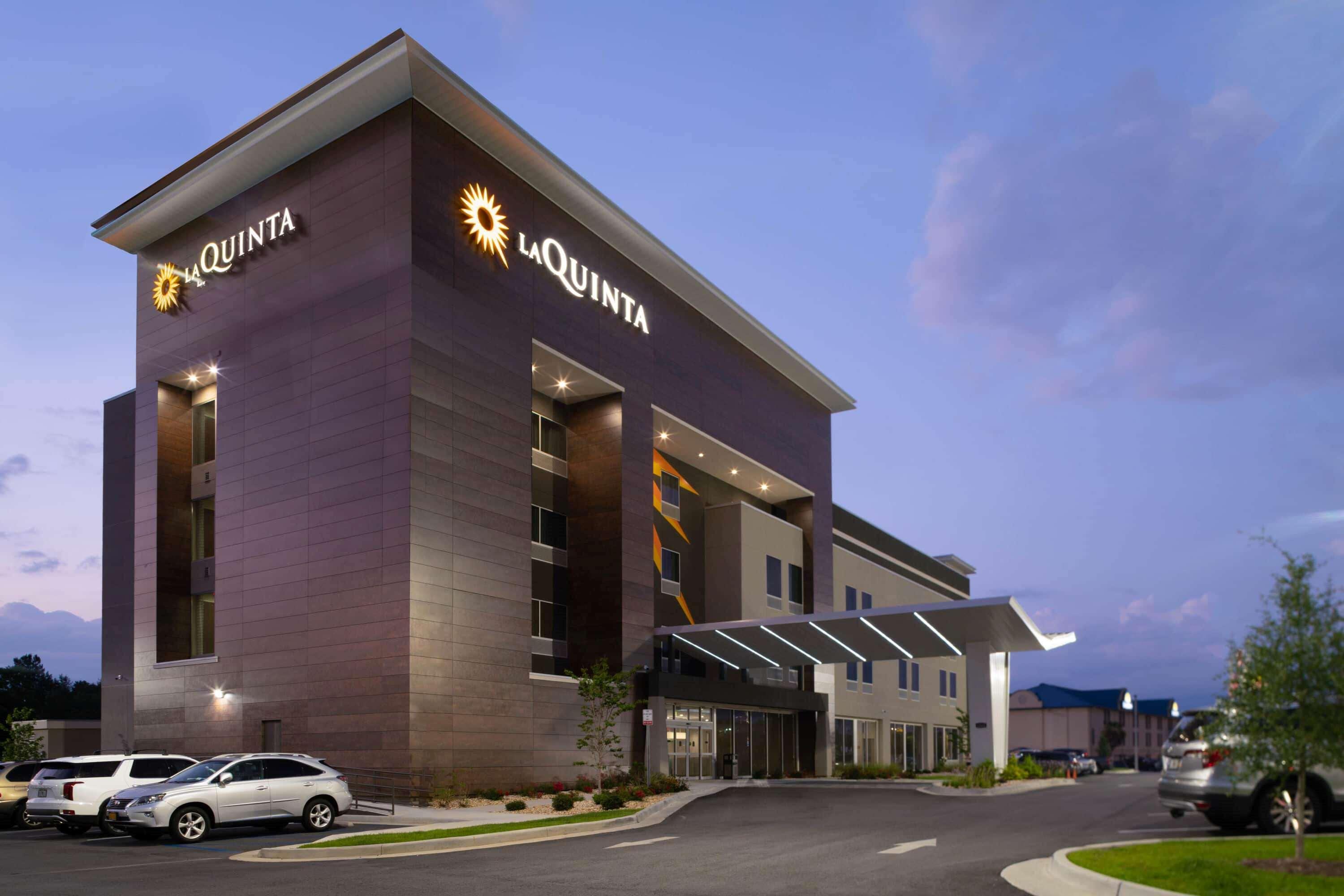 La Quinta Inn & Suites By Wyndham Тифтон Экстерьер фото